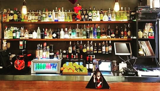bar